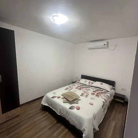Casa La Românaș Tuzla